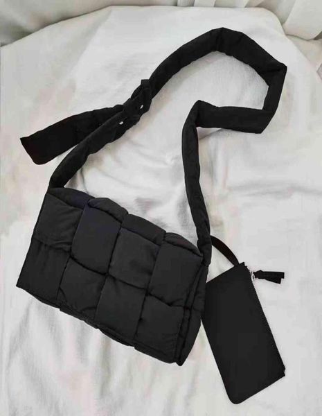 

woven cotton women shoulder bag designer padded space crossbody bags for women brands cotton pad square bag fashion handbag new3933809
