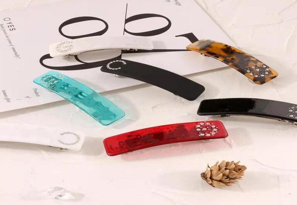 

classic crystal barrettes designer plastic multicolor women for girl hair clips letter fashion acrylic accessories je4719225, Golden;silver