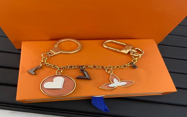 

fashion trendy luxury designer keychain cartoon classic key buckle flower letter silver gary keychains mens womens bag handbag pen4150930