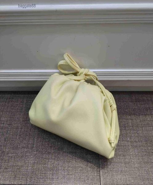 

ladies lady version bags crossbody s pouch classic cloud bag clip 2023 same hand shoulder crossbody soft pillow q5565038590