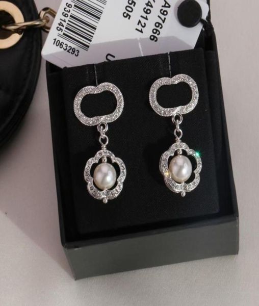

earrings designers for women charm luxurys ladies earrings solid color with diamond letters earring fashion casualearrings dinner 5957427, Golden