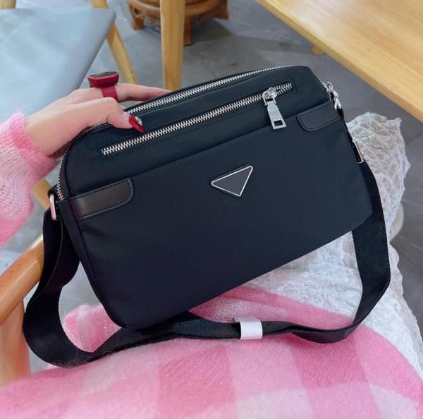 

2022 nylon designer men black briefcases fashion shoulder bags crossbody camera bag briefcases triangle sequin women waterproof pu9267214