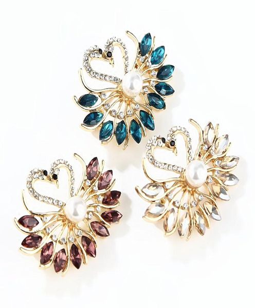 

fantastic gold plated alloy luxury crystals cute n brooch elegant wedding bridal bouquet broach pin factory direct sale jewelry8044162, Gray