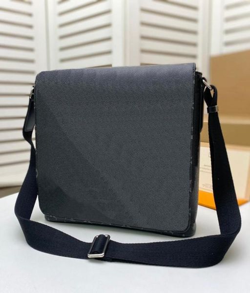 

luxurys mens district pm messenger bag designers handbags mens shoulder crossbody bags genuine leather dress office bag with box m4417330