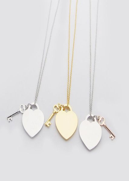 

pendant necklaces letter large letter key peach color necklace designer jewelry chains luxury for mens womens bijoux cjewelers4438488, Silver