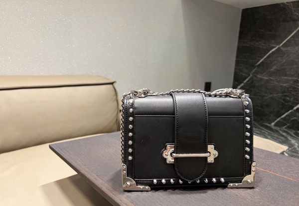 

classic cahier leather bag box rivet retro flap closure with strap handbags metal loop designer crossbody women luxury tote wallet6016940