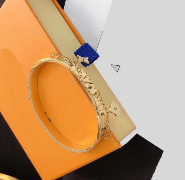 

23ss 3color brand designers men women bangle 18k gold plated old flowers v letters stainless steel chain jewelry love wedding fash7627635, Black