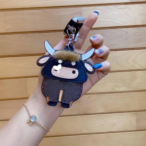 

21 new trend keychain designer retro letters fashion cow bag pendant car keychain whole wf20122129265826, Black
