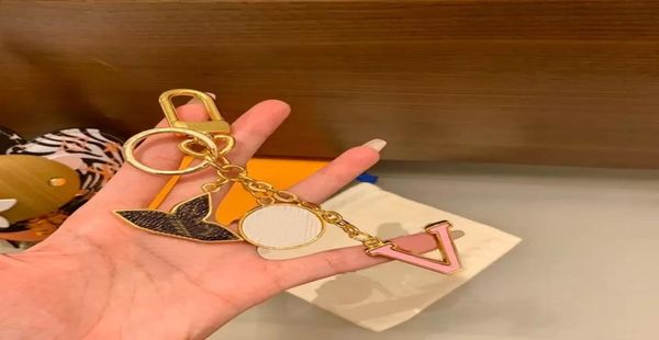 

rade aaa keychain luxury designer brand key chain men car keyring women buckle keychains genuine leather pendan8612778, Silver