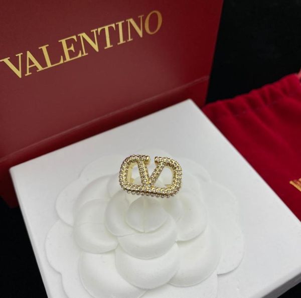 

2023 women039s ring designer luxury gold heart gold double v letter 925s silver jewelry box2221515, Golden;silver