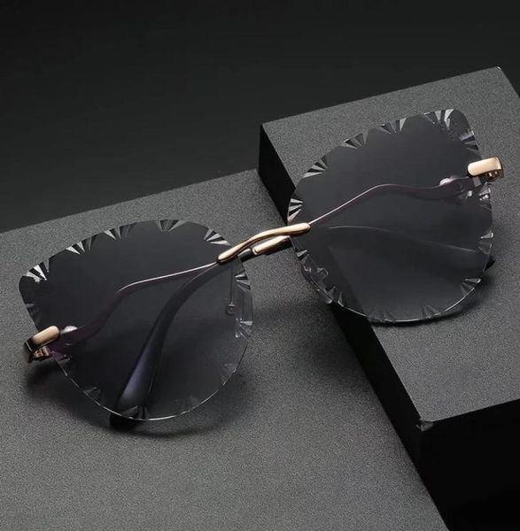 

2023 luxury designer men classic brand retro women sunglasses eyewear rays bands metal frame designers sun glasses women19595291379, White;black