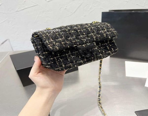 

cc bag wallets 2022ss prefall tweed mini flap bag purse twotone classic quilted gold hardware chain crossbody shoulder french de4240109, Red;black