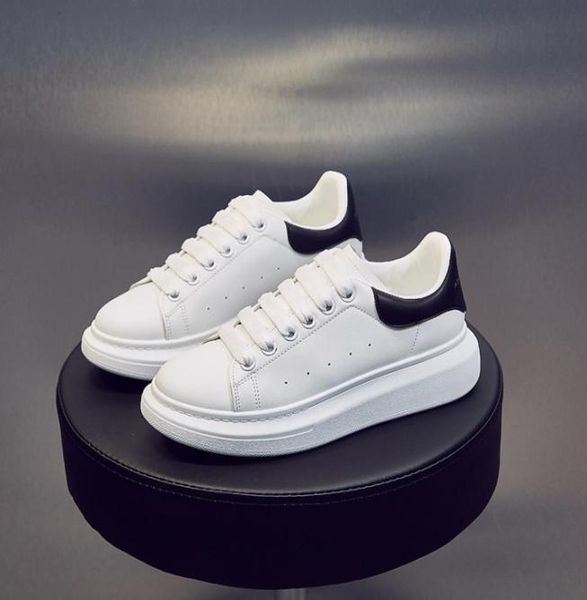 

2022 classical casual shoes men women leather lace up comfort pretty chaussure mens trainers daily lifestyle skateboarding shoe si4456107