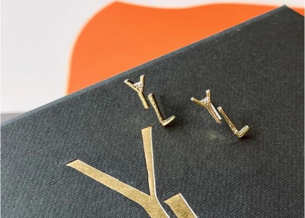 

exquisite charm design earrings high end style earring luxury designer jewelry classic style accessories wedding party 18k gol2569325, Golden;silver