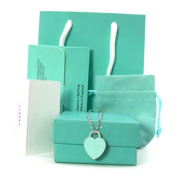

luxury necklace womens a set of packaging stainls steel 19mm heart pendant blue pink green red jewelry on the neck valentine day g2171705, Silver