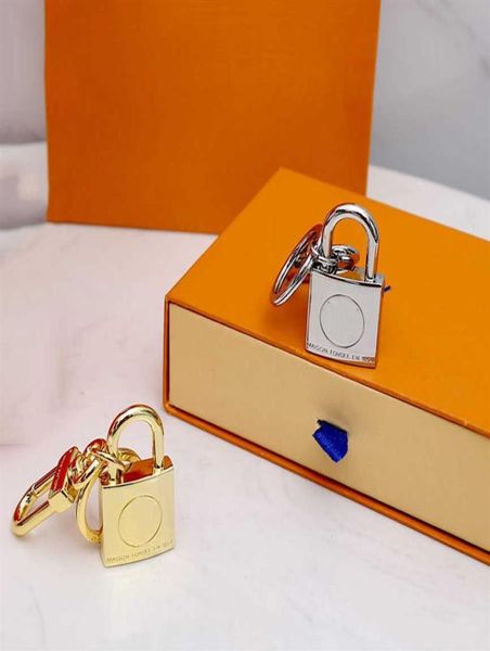 

2022 high qualtiy brand designer astronaut keychain accessories design key ring alloy metal car key chains gift box306k3927157, Silver