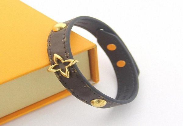 

factory whole coffee pattern hanging heart shaped v leather bracelet womens peach heart leather bracelet 7nbo2229477, Black