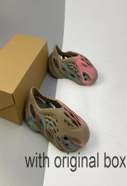 

designer comfortable slides slide slipper earth brown mxt moon grey runner slippers cream yellow women mens sandals soot core sneah 5bs23152, Black