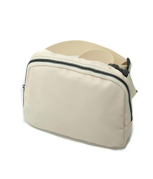 

2022 new yoga fanny pack women's sports fanny pack outdoor messenger bag 1l capacity with brand logo5032104