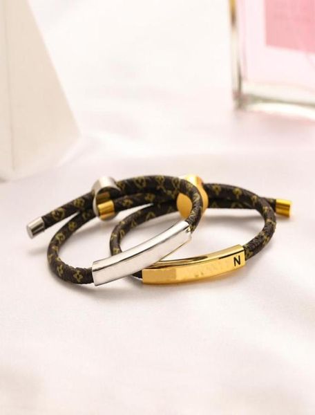

europe america style charm bracelets brand men women presbyopic leather magnetic buckle hand rope plaid brand design engraved v le7655598, Black