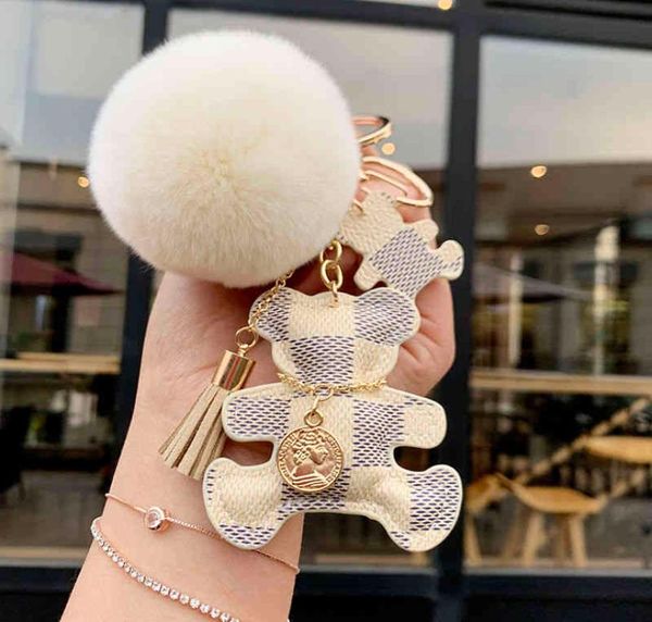 

designer sneaker leather silicone keychains european american trend cute cartoon creative bear leather personalized car keychain m9226230, Silver
