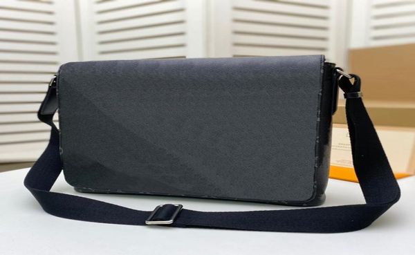 

luxurys mens district pm messenger bag designers handbags mens shoulder crossbody bags genuine leather dress office bag with box m9906015