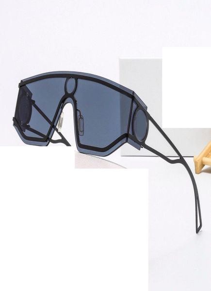 

summer woman metal fashion outdoors driving sunglasses ladies transparent ocean lens sun glasses letter printing cycling 1495046, White;black