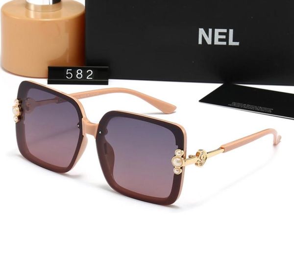 

luxury designer sunglasses for women man uv protection glasses letter ch casual eyeglasses with box very good6582733, White;black