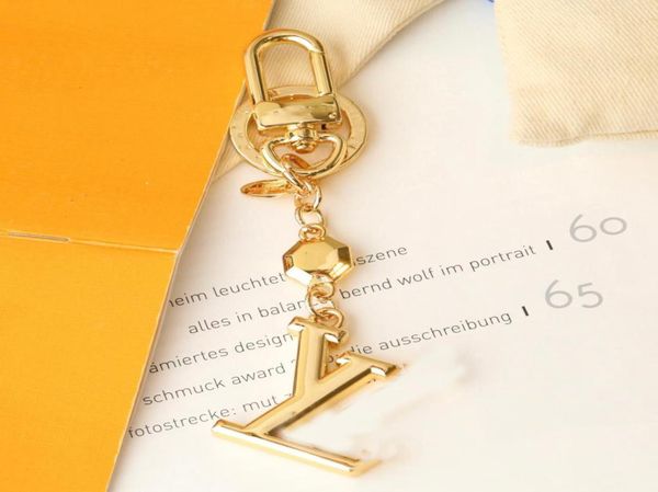 

gold stainless steel keychain designer key chain buckle lovers car handmade keychains men women bag pendant accessories with box1423496, Silver
