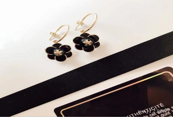 

2020 fashion designer earrings luxury designer jewelry women earrings9416899, Golden