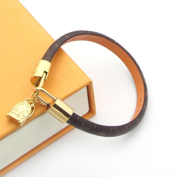 

v-letter printed leather handling back foreskin bracelet women's double heart bracelet women men designer jewelry b099, Golden;silver
