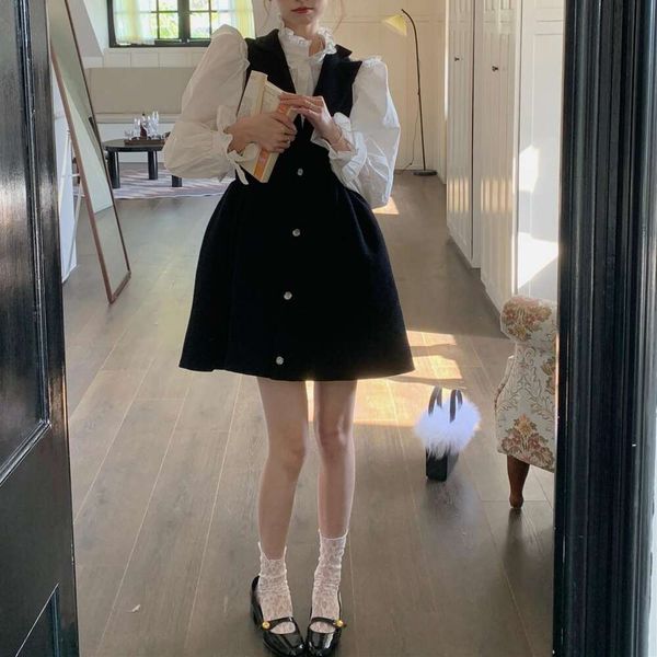 

title white womens vests long sleeved shirt spring wear design niche temperament fashionable vest two piece, Black;white