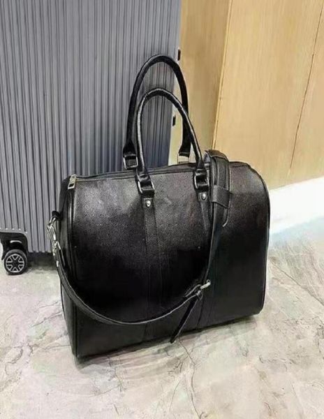 

designers fashion duffel bags xury men female commerce travel bags leather handbags large capacity holdall carry on ggage overnight weekende