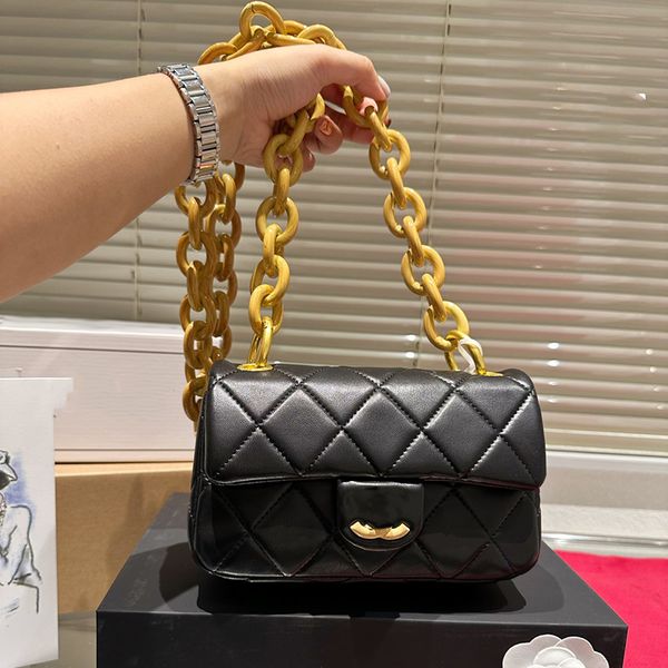 

womens shoulder bag wooden chain bag leather quilted diamond grain thick chain luxury handbag oblique shoulder bag designer makeup sacoche c