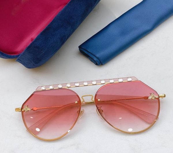 

women sunglasses sunglasses womaniconic honeybees adorn the sides of the frameresin notch lensfashion sunglasses3160912, White;black