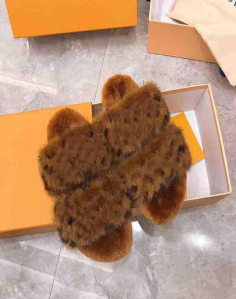 

2021 desiner women winter plush slippers indoor le shoes warm fox fur slipper for womens slides flip flops with box8842278, Black