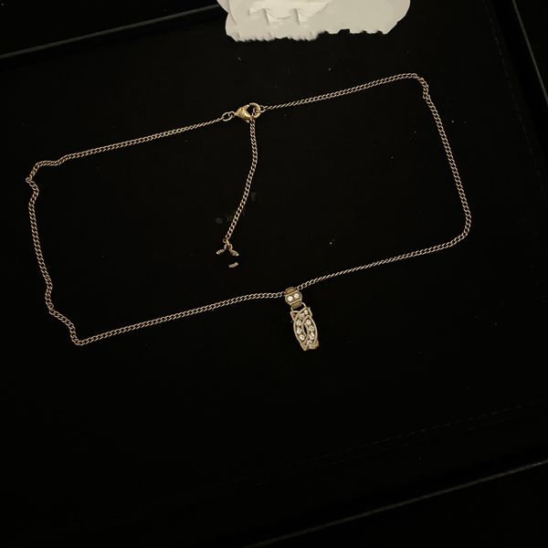 

classic brand pearl pendant necklaces channel luxury designer necklaces pendant choker ccity love chain women plated letter jewelry accessor, Silver