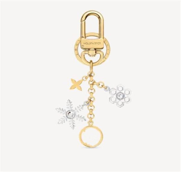 

2021 luxurys designer keychains buckle lovers car keychain handmade leather key ring men women bag pendant accessories 17 color1575939, Silver