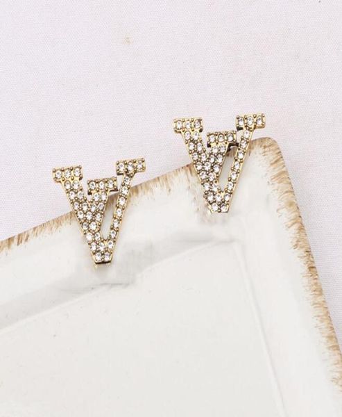 

20style 18k gold plated v letters long stud earrings korean retro women luxury brand designer crystal pearl earring metal jewelry 7259986, Golden;silver