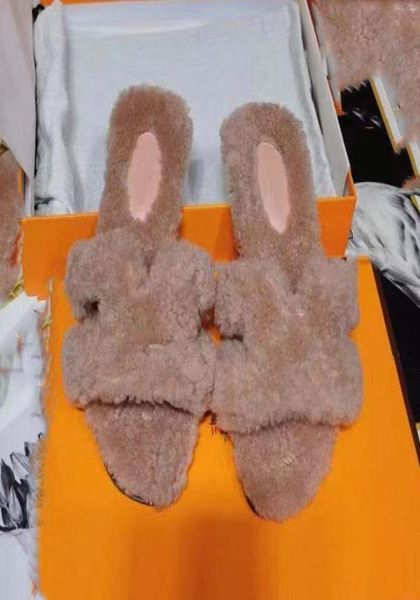 

ladies woolen sheepskin winter slipper fur one piece lamb wool warm and comfortable wear resistant rubber flat slippers 3541 5623717, Black