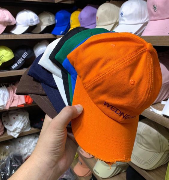 

2021 vetements saturday biochemistry logo caps men women red embroidered mark vetements hats summer casual vtm visors3536907, Blue;gray