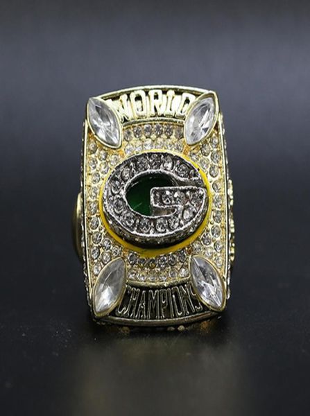 

2010 green bay football world ring 123458606162, Golden;silver