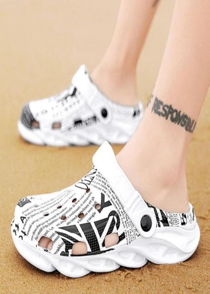 

2021 dongdong sandals men039s high rise thick soled large size baotou dual purpose walking on excrement feeling beach sho37144095349669, Black
