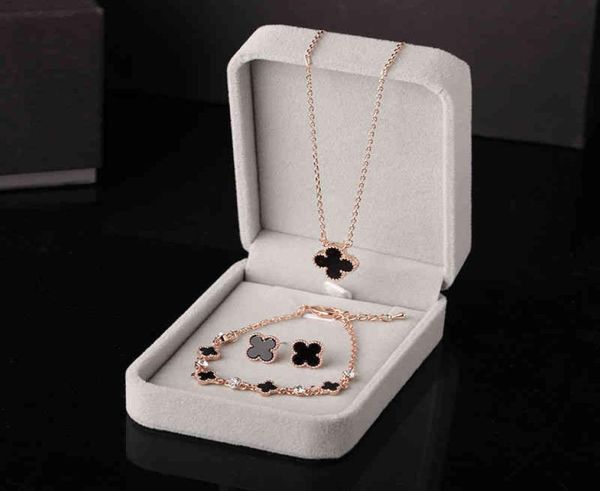 

designer style clover necklace bracelet earrings threepiece set allmatch friends student bracelet earrings clavicle7193374, Silver