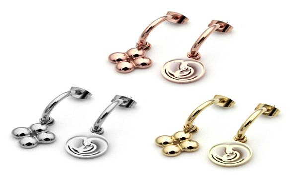 

hollow v letters four leaf flower asymmetrical ear studs earrings 18k gold ear studs earrings for women charms fashion 2018 gift6022313, Golden;silver
