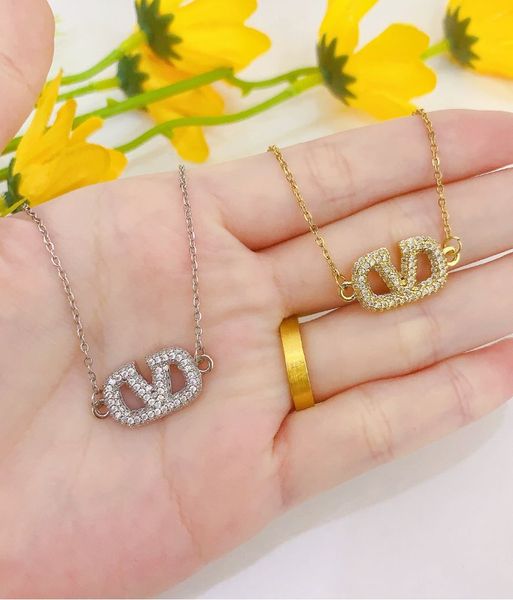 

beautiful micro pave letter v pendant necklace for women gift, Silver