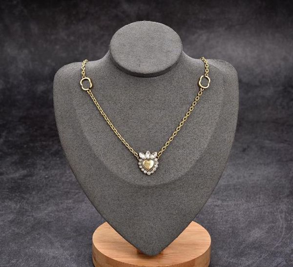 

retro diamond heart pendant necklaces ladies classic letter exquisite jewelry charm street outdoor chain party gift necklace2961700, Silver