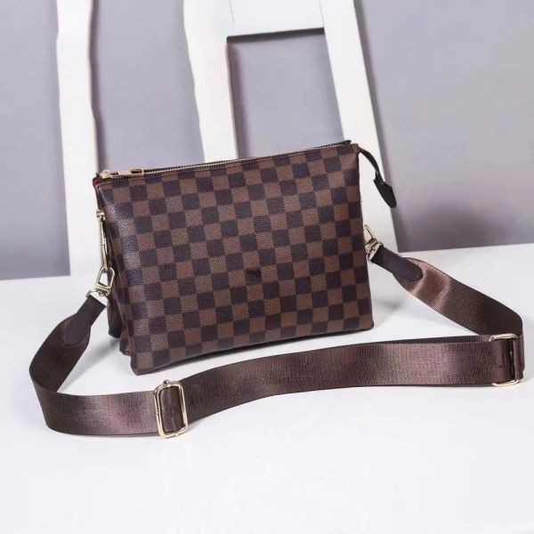 

luxurys designers double sided shoulder bag man briefcases fashion handbag bolsas messenger bag crossbody bag purse v002