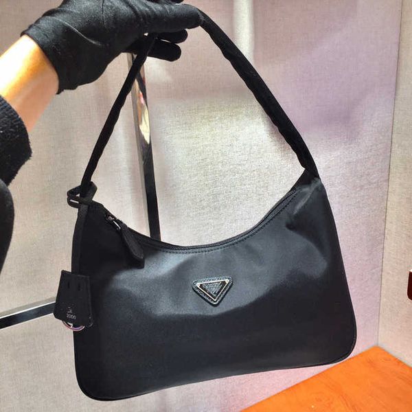 

2024 new luxury handbag factory direct sales fashion trend hobo nilun law stick underarm half crescent one handheld genuine leather women&#0