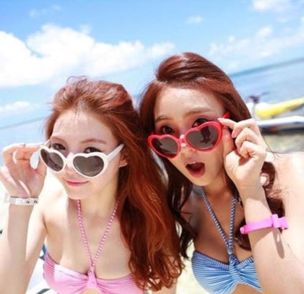 

heartshaped sunglasses candy colorsmen and women general sun glassestide glasses8630034, White;black